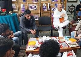 La solidaridad se vuelca con los marinos indios tirados en Tenerife tras el mayor alijo de cocaína