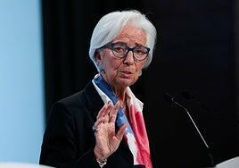 El BCE mantiene los tipos pero teme una subida en los precios y un retroceso en el crecimiento económico