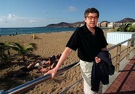 Bryce Echenique en Las Canteras, ese «extraño malecón»