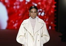 Inés Sastre regresa tras veinte años alejada de las pasarelas