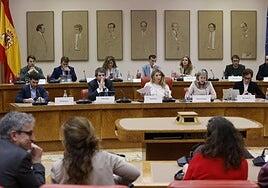Sumar llama a la movilización para «hacer sudar» a Junts con el decreto de vivienda