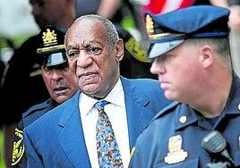 Bill Cosby deberá pagar 16 millones a una mujer a la que drogó y violó