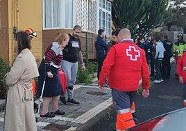 Therese obliga a desalojar a 11 personas en Miller Bajo por riesgo de derrumbe de un muro