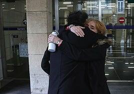 El profesor investigado en Irún: «Varias alumnas me ofrecían noches locas a cambio de una chaqueta»