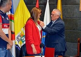 Silvia Álamo toma posesión como concejala en el Ayuntamiento de La Aldea