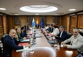 Canarias negociará el 10 de abril con el Estado la cogestión de los aeropuertos