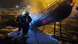 Sofocan un incendio en el muelle de Arguineguín