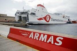 Baleària se queda con Armas con exigencias: debe romper con Fred Olsen, mejorar servicio y mantener la plantilla