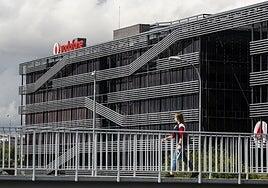 La Justicia ordena a Hacienda devolver 107 millones a MasOrange y Vodafone por el IAE