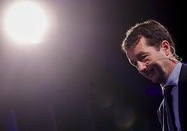 Escribano se va tras las presiones de Moncloa y el Gobierno coloca a Simón para pilotar Indra