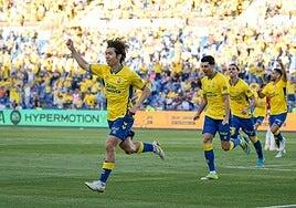 La UD se lleva la victoria frente al Granada por 2-0