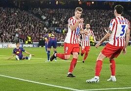 El Atlético golpea primero en el Camp Nou