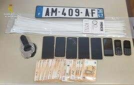 Desmantelado un grupo de falsos guardias civiles que robó bolsos de lujo valorados en un millón de euros a un transportista