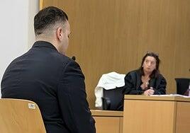 Tocamientos en pechos y glúteos y fotos de partes íntimas: el relato de las víctimas del médico acusado de agresión sexual a pacientes