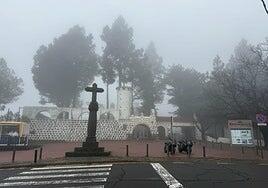 La Cruz de Tejeda, bajo un manto de niebla