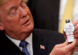 Trump: «No puedo estar más orgulloso. Ahora, a Marte»