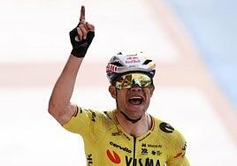 Van Aert aparta a Pogacar del olimpo de los Monumentos