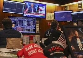 Grupos inversores ganan millones con las decisiones geopolíticas de la Casa Blanca