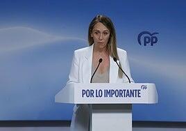 El PP avanza una ofensiva  parlamentaria y en los tribunales contra la "barbaridad" de la regularización masiva de inmigrantes
