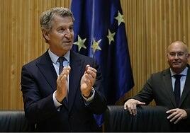 Feijóo se opone a la regularización «inhumana», «insostenible» y «sin control» del Gobierno