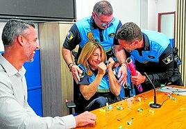 Confeti para Olga, primera mujer policía local de La Oliva (y de Fuerteventura)