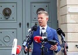 Magyar suspende la emisión de la televisión pública por ser propaganda: «Tratan de fingir que son medios libres»