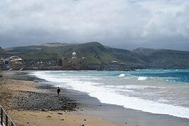 Los modelos confirman los 35 grados en Canarias y la Aemet avisa de una nueva lengua de polvo