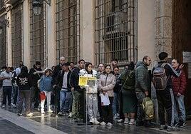 Ofensiva de las comunidades del PP ante el Supremo contra la regularización de inmigrantes