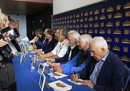 Desfile de los pilotos históricos del Islas Canarias como gran aperitivo de la cita
