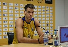 Brussino cita a la afición: «De esta situación salimos todos juntos»