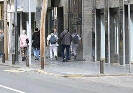 Cuidado con «los piratas»: el riesgo de confiar el proceso de regularización a gente sin escrúpulos