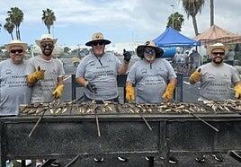 1.200 kilos de caballas y chicharros para 3.000 personas, este domingo, en el 56º asadero popular de El Pajar