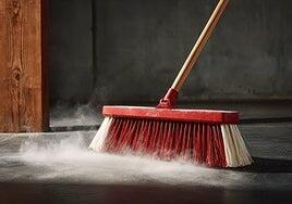 Por qué el polvo de tu casa tiene nicotina si no fumas: de pesticidas a microplásticos, todo lo que esconde