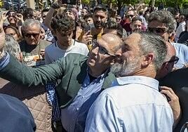 Vox agita la bandera de la inmigración para romper la mayoría de Moreno en Andalucía