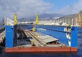 El dique flotante de Hidramar llega a Tenerife tras más de 60 días de travesía desde China