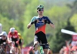 Seixas conquista la Flecha Valona con un recital en el Muro de Huy