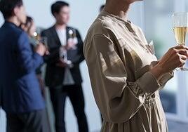 Bomba de humo: el arte (y los límites) de marcharse a la francesa sin quedar mal del todo