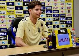 Estanis Pedrola: «Me gustaría quedarme aquí, pero en esto del fútbol nunca se sabe»