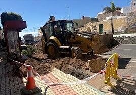 Ingenio anuncia una inversión urgente de más de 400.000 euros para renovar la red de agua tras varias averías