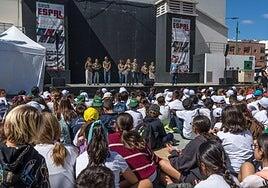 Más de 250 escolares alzan la voz por la salud y la ciencia en la Feria de Vecindario