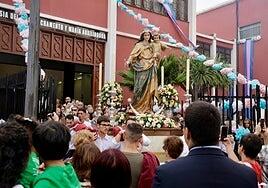 La imagen de María Auxiliadora viaja a Vegueta