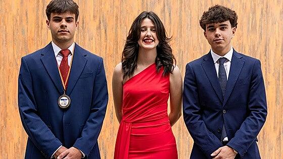 Triple reconocimiento en la Olimpiada de Física, Biología y Filosofía