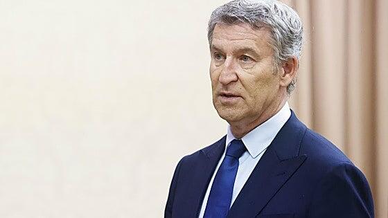 Más de la mitad de los votantes del PSOE avalan el arraigo como requisito para acceder a ayudas, según una encuesta del PP