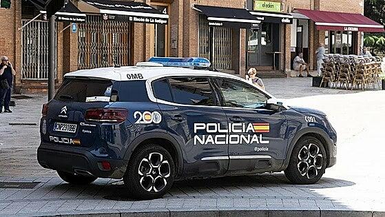 Se envía fotos íntimas de su amiga tras acceder a su móvil mientras ella dormía