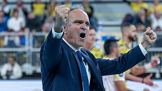 Camarero arenga a la afición para propiciar el mejor ambiente ante el Manacor en el Gran Canaria Arena