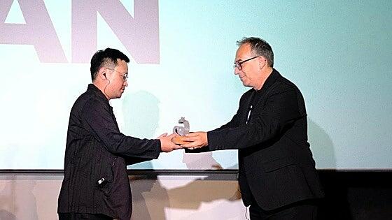 El cineasta Bi Gan recibe el premio Lady Harimaguada de Honor