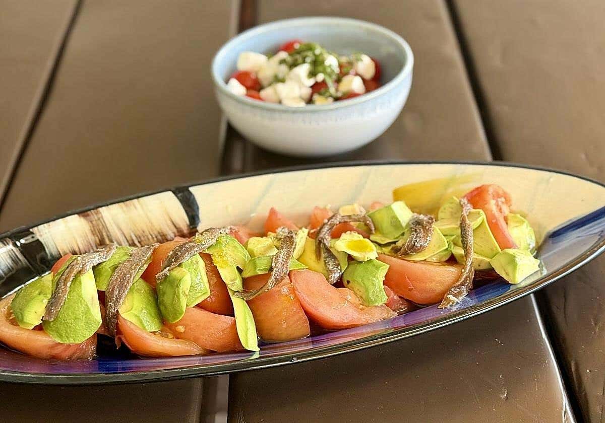 Dos formas de encurtir tomate que mejoran cualquier ensalada