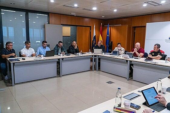 Policías locales y de la Canaria tendrán la misma uniformidad y símbolos