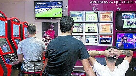 29 casas de apuestas abrieron en Canarias cerca de centros educativos pese a la prohibición legal