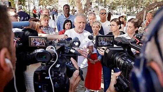 Torres llama a Clavijo a tomar ejemplo de otras regiones y ayudar más a las familias canarias